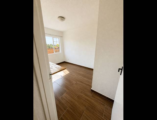 2 BEDROOM SECTIONAL TITLE FOR SALE IN KENLEAF